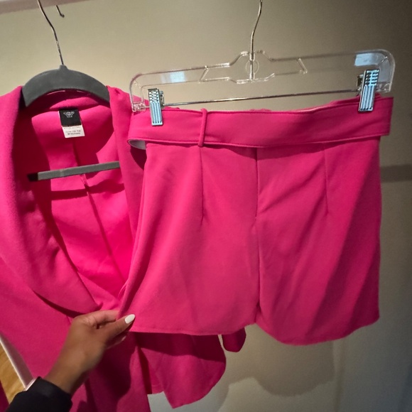 Hot Pink Blazer & High-Waisted Belted Shorts Set – Size M 💗 - Picture 2 of 4